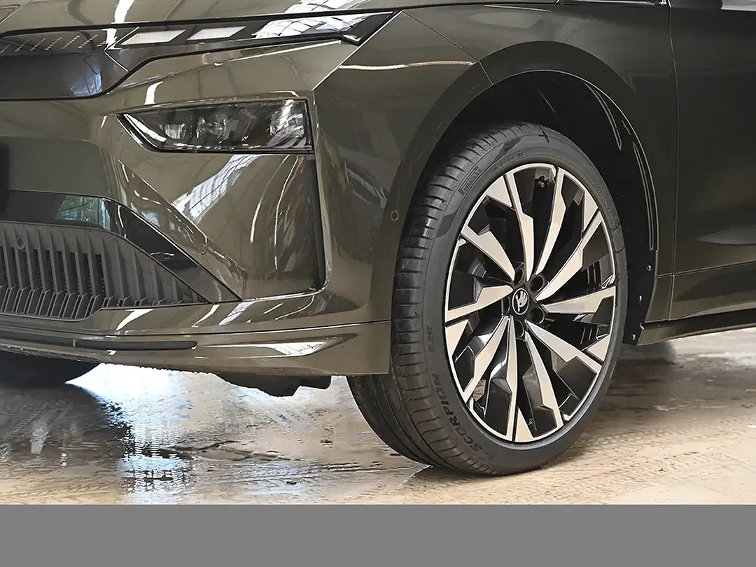 Skoda Enyaq - Thumbnail 6