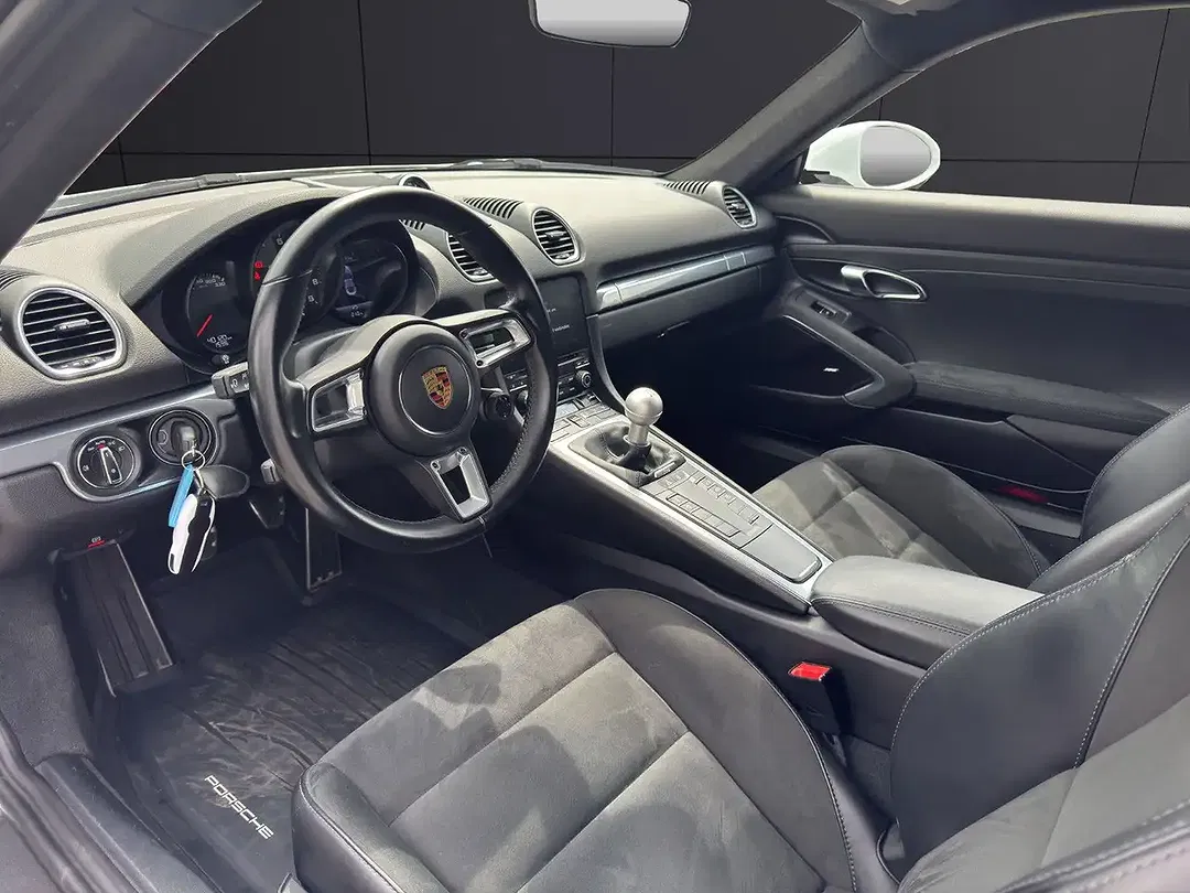 Porsche Cayman - Thumbnail 11