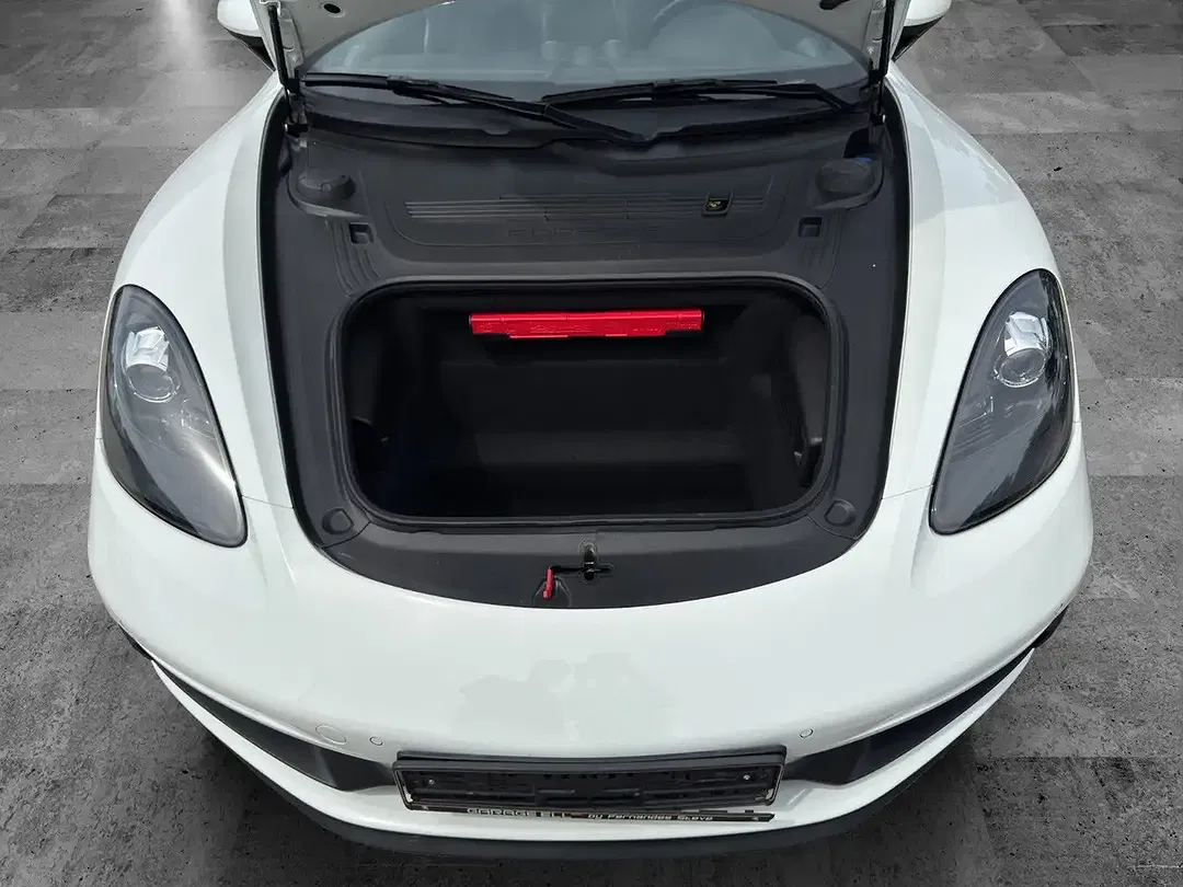 Porsche Cayman - Thumbnail 9