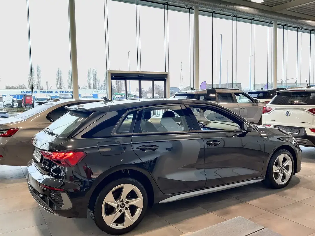 Audi A3 - Thumbnail 4