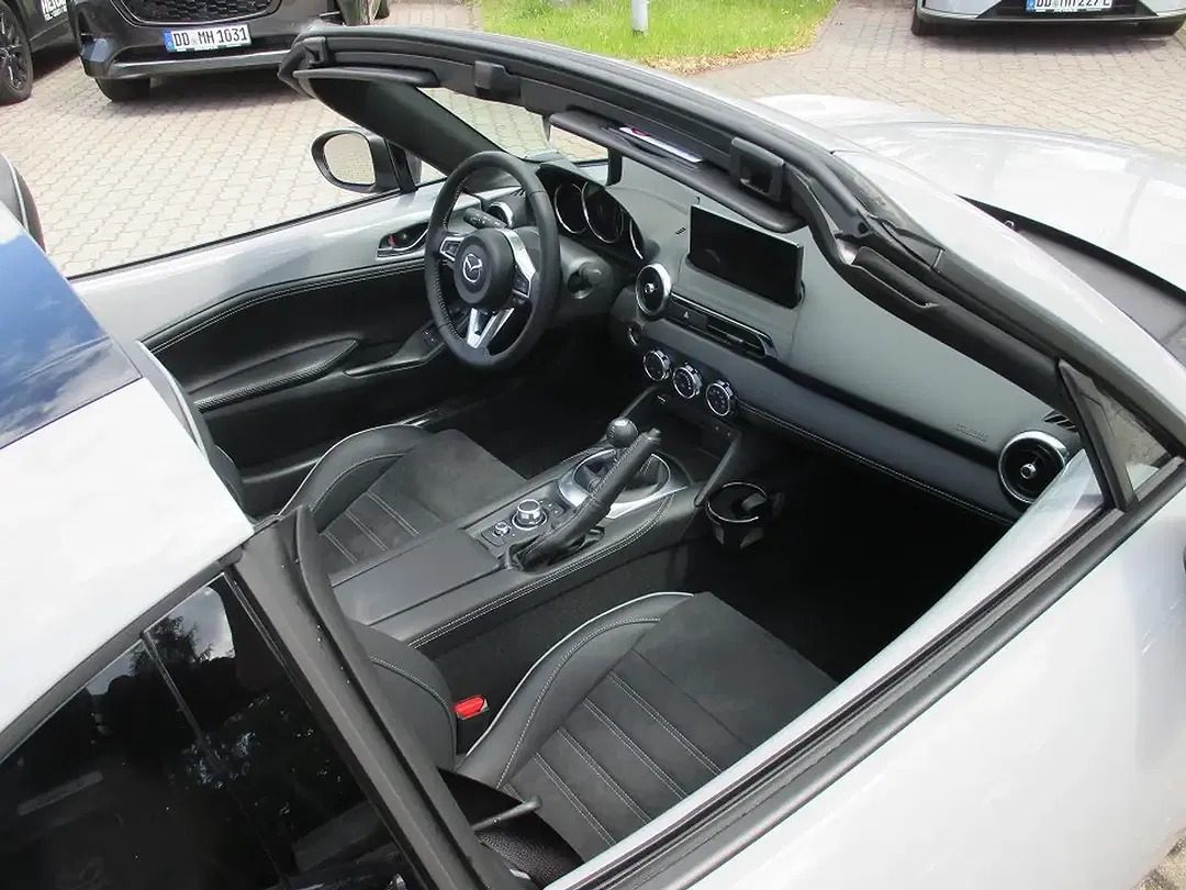 Mazda MX-5 - Thumbnail 12