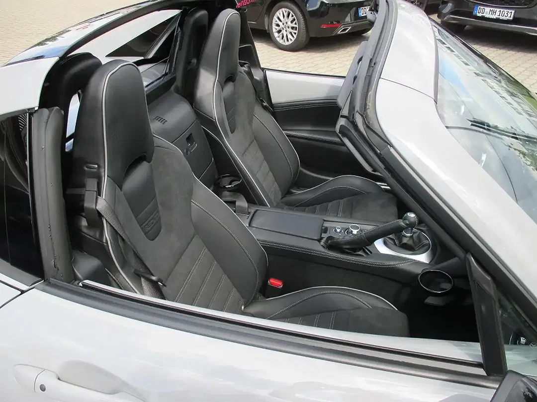 Mazda MX-5 - Thumbnail 13