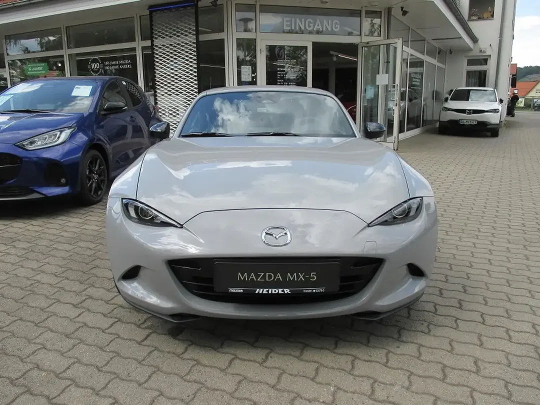 Mazda MX-5 - Thumbnail 2