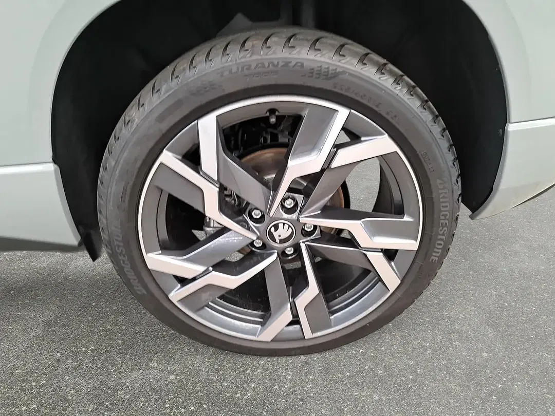 Skoda Karoq - Thumbnail 6