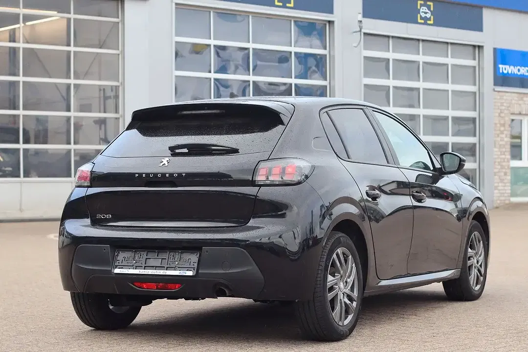Peugeot 208 - Thumbnail 4