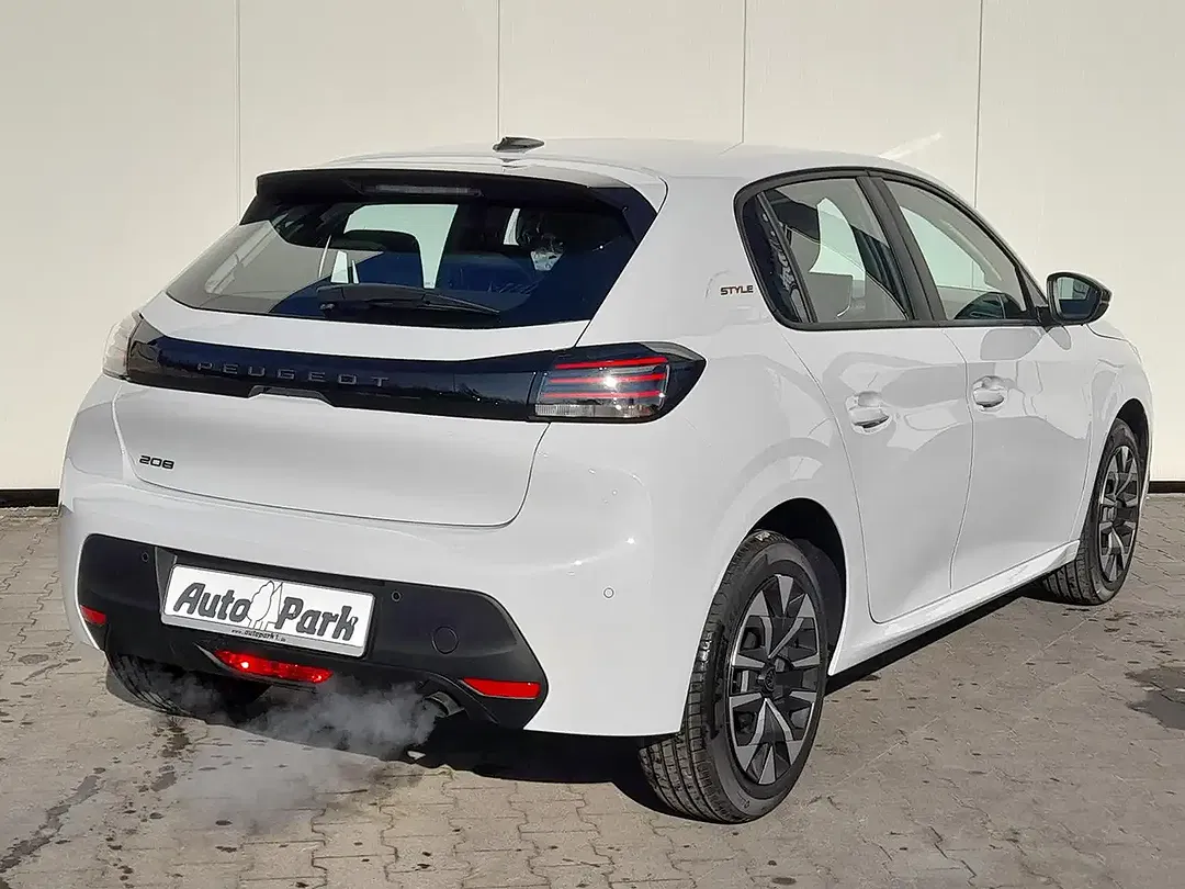 Peugeot 208 - Thumbnail 2