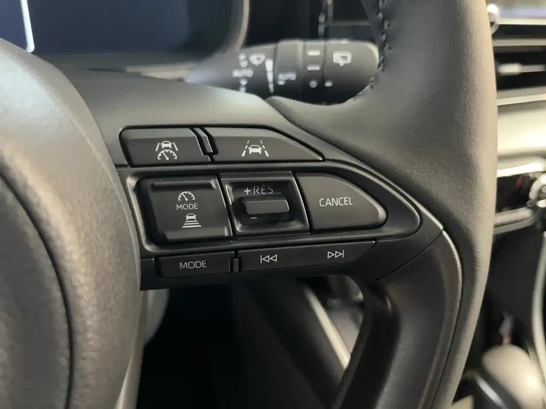 Toyota Yaris - Thumbnail 14