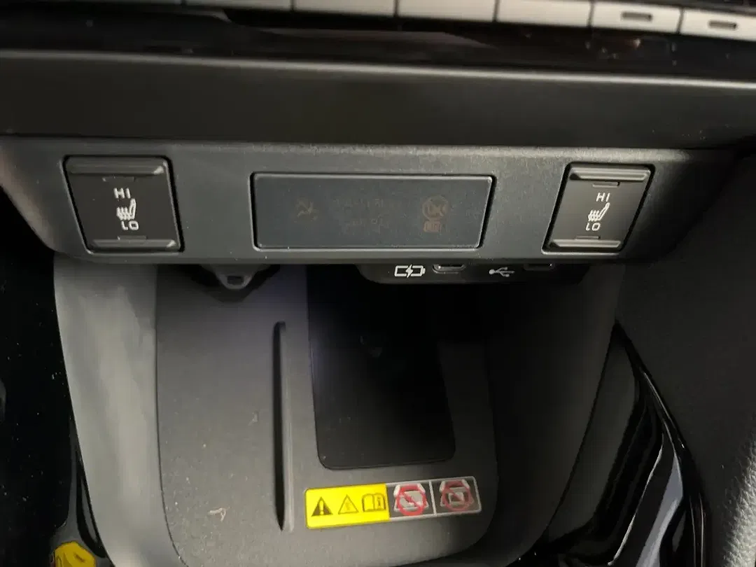 Toyota Yaris - Thumbnail 15