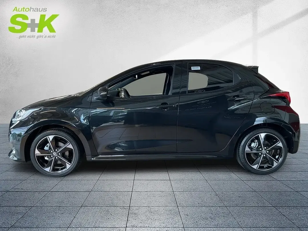 Toyota Yaris - Thumbnail 2
