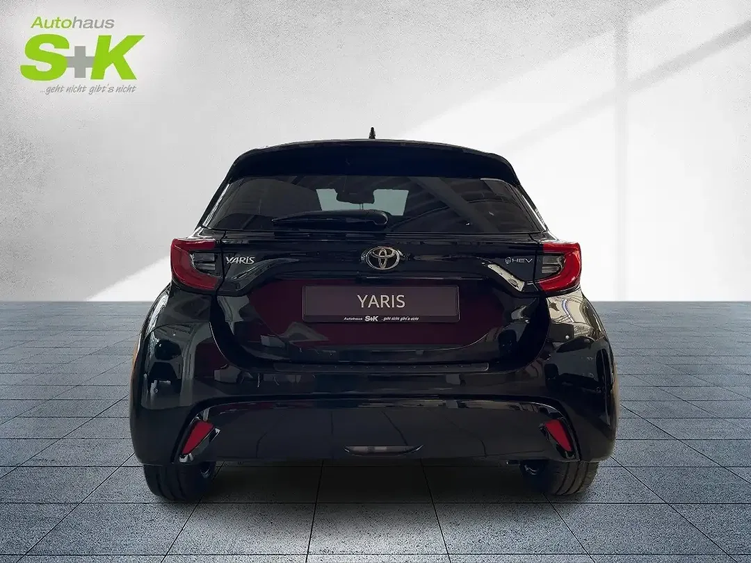 Toyota Yaris - Thumbnail 3