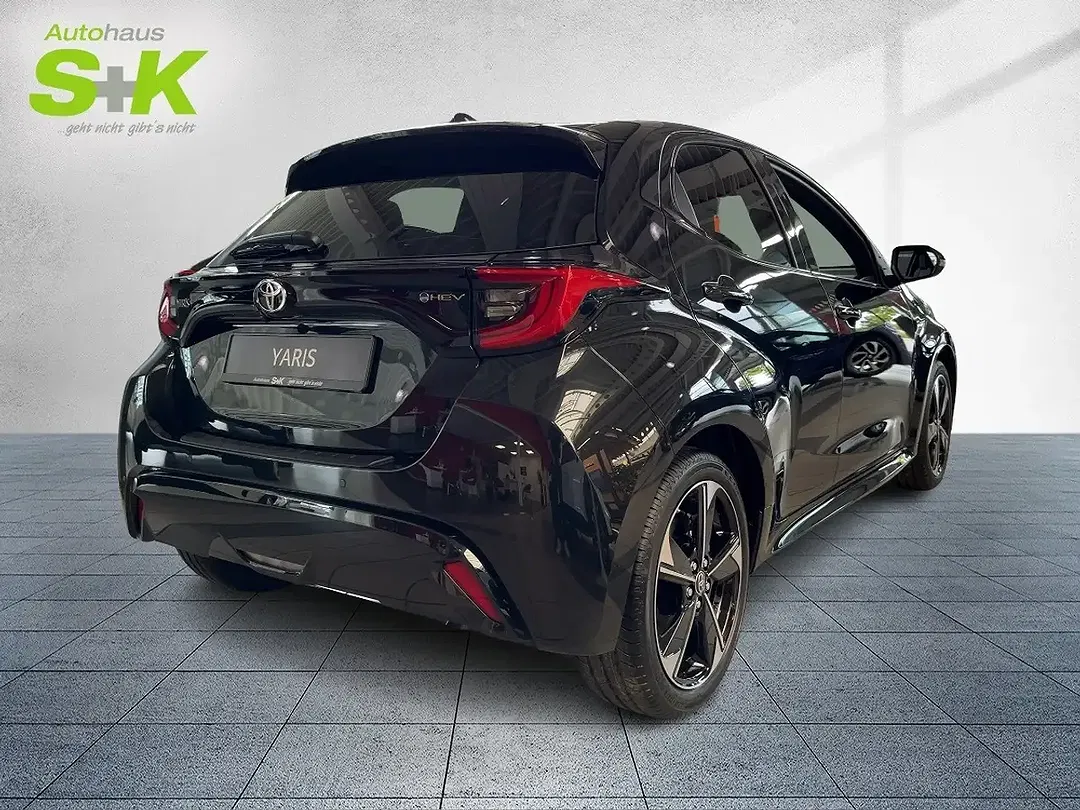 Toyota Yaris - Thumbnail 4