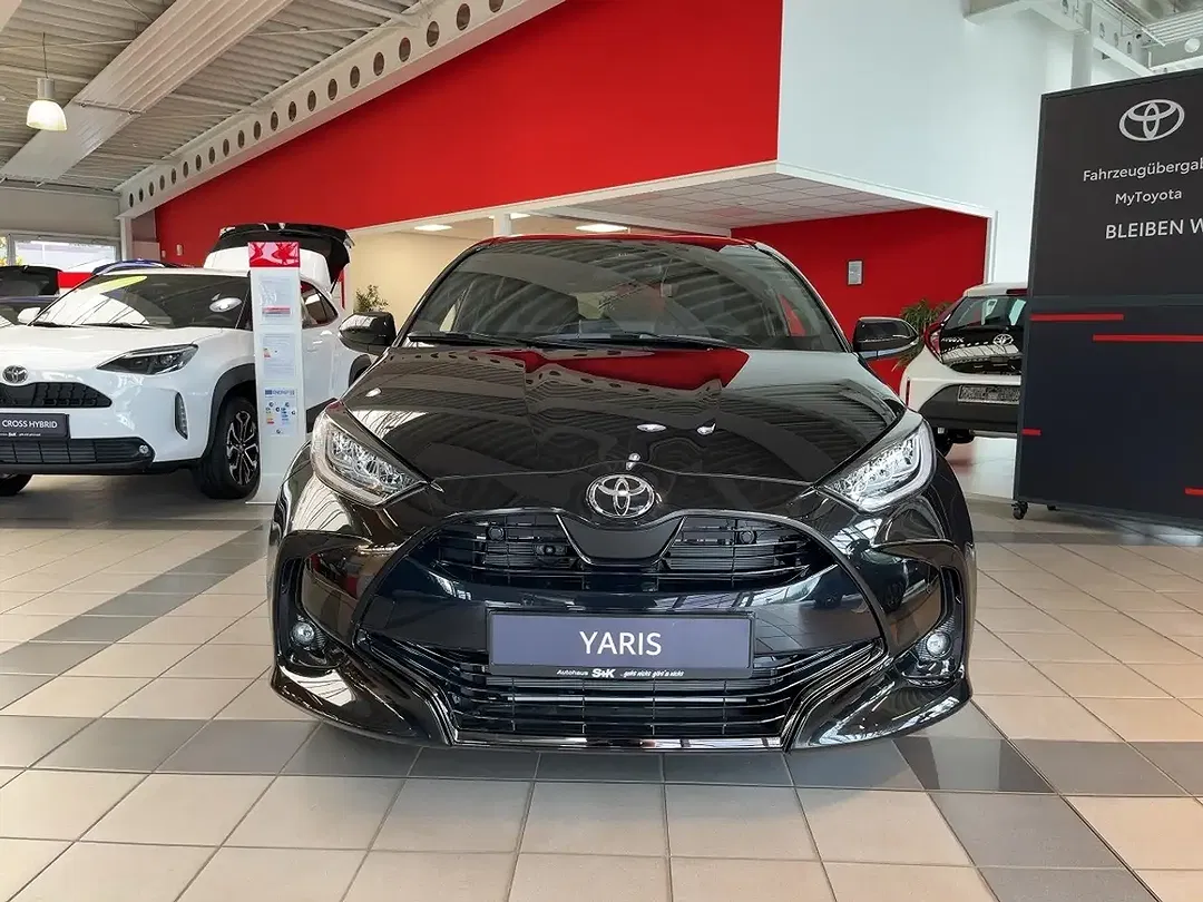 Toyota Yaris - Thumbnail 6