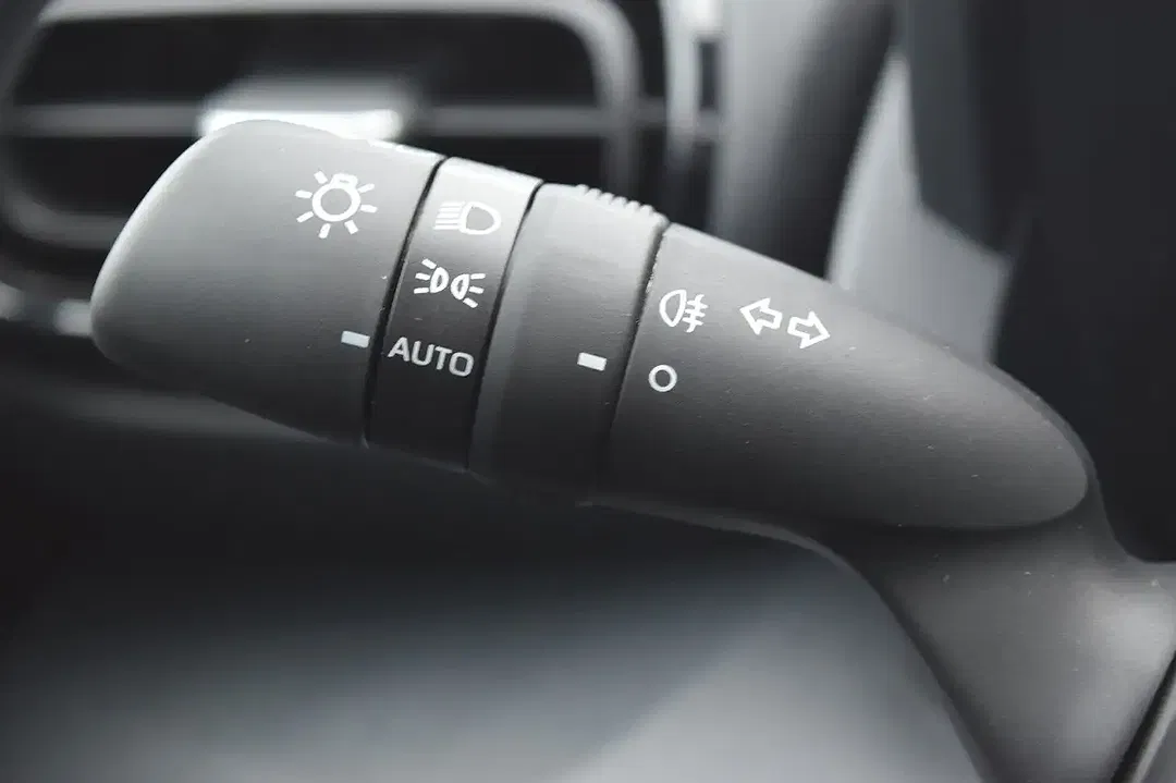 Toyota Yaris - Thumbnail 12