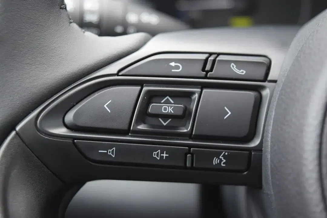Toyota Yaris - Thumbnail 14