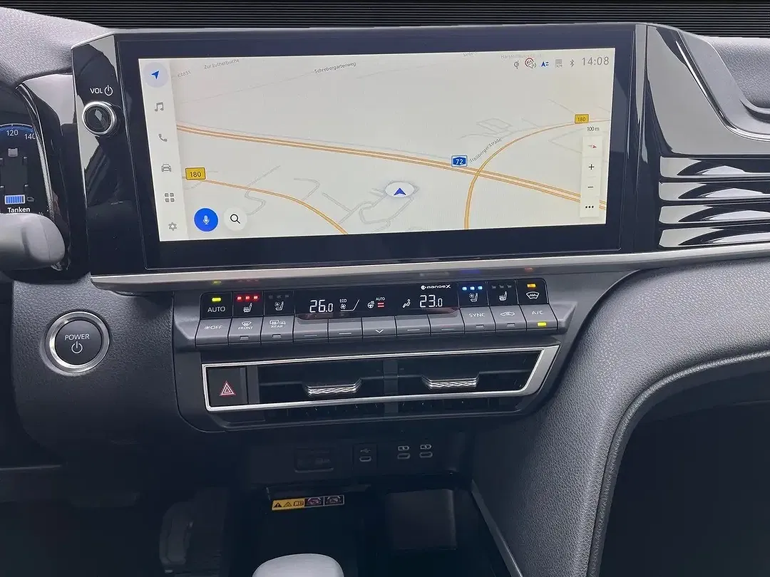 Toyota Camry - Thumbnail 10
