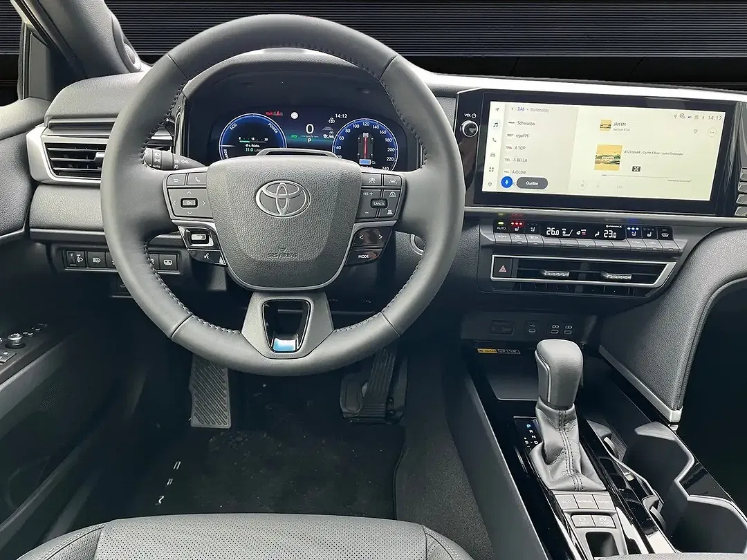 Toyota Camry - Thumbnail 20