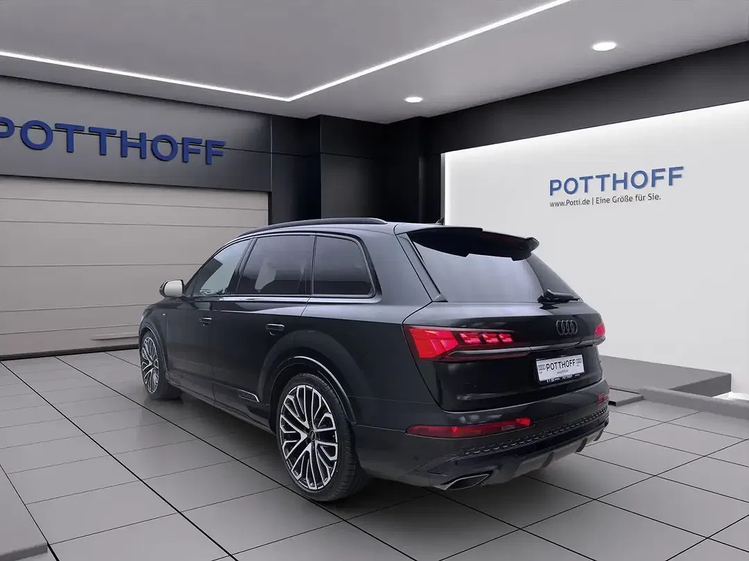 Audi Q7 - Thumbnail 3