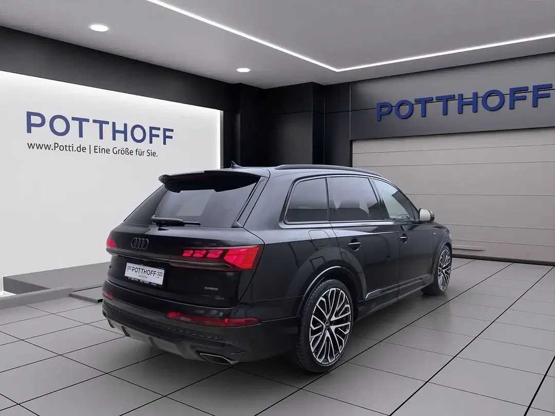 Audi Q7 - Thumbnail 6
