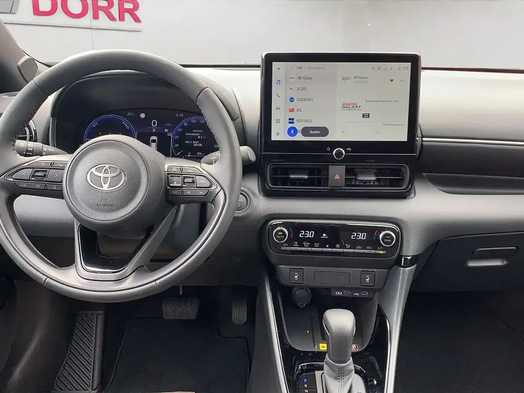 Toyota Yaris - Thumbnail 14