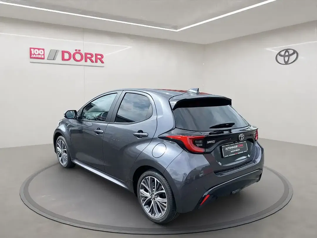 Toyota Yaris - Thumbnail 3