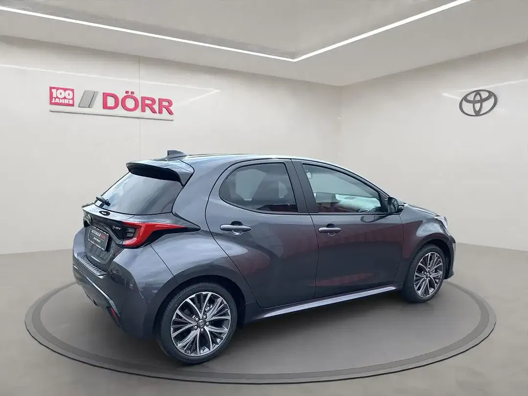 Toyota Yaris - Thumbnail 5