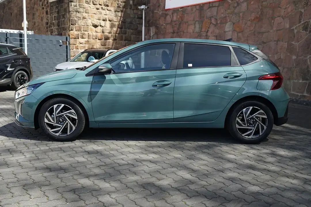 Hyundai i20 - Thumbnail 2