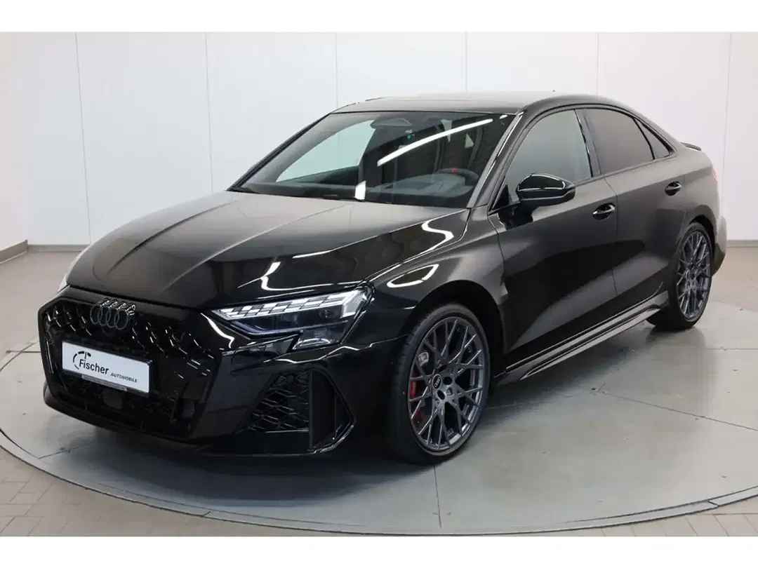 Audi RS3 - Thumbnail 1