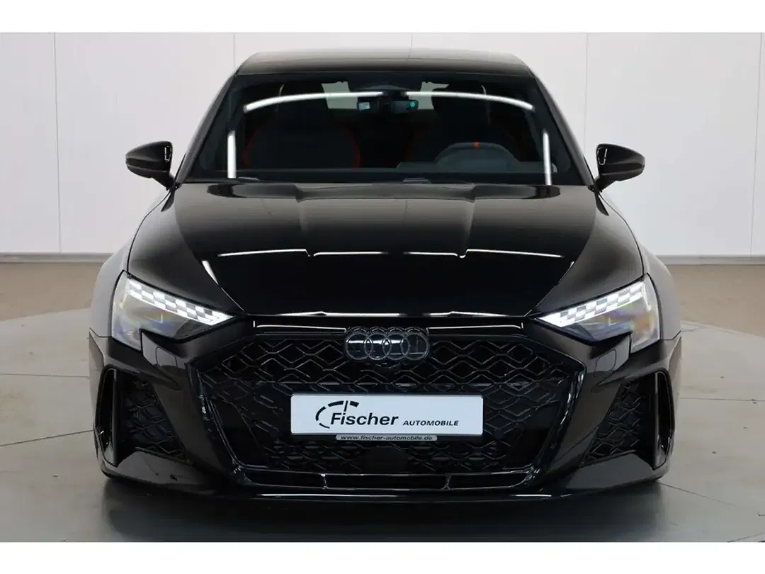 Audi RS3 - Thumbnail 2