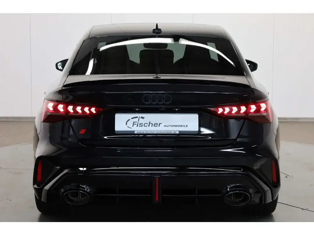 Audi RS3 - Thumbnail 5