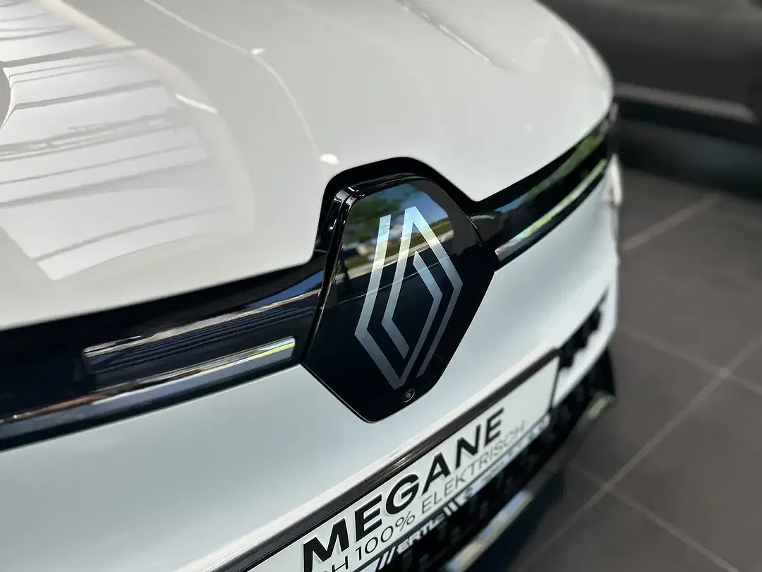 Renault Megane E-Tech - Thumbnail 7
