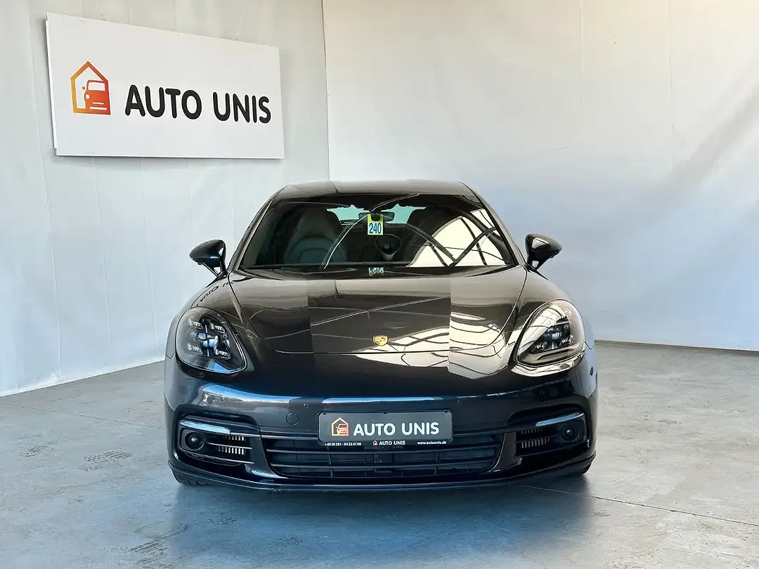 Porsche Panamera - Thumbnail 2