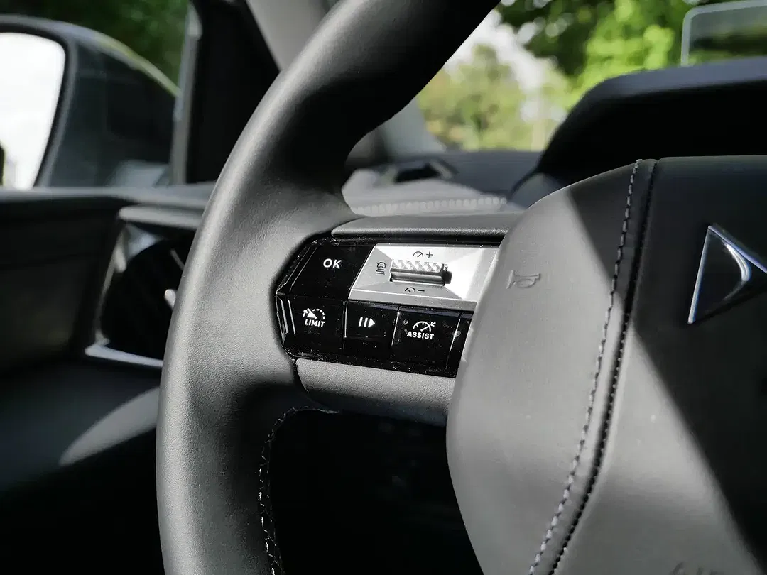 DS Automobiles DS 3 Crossback - Thumbnail 14