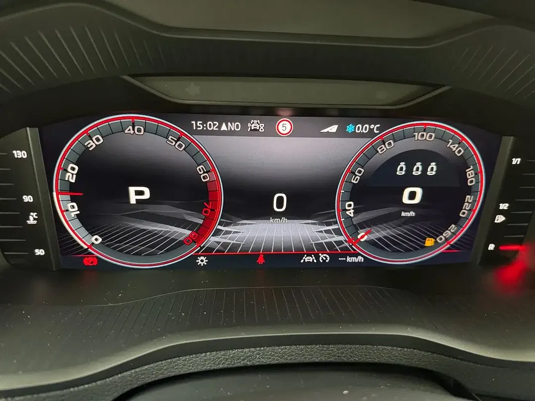 Skoda Karoq - Thumbnail 9