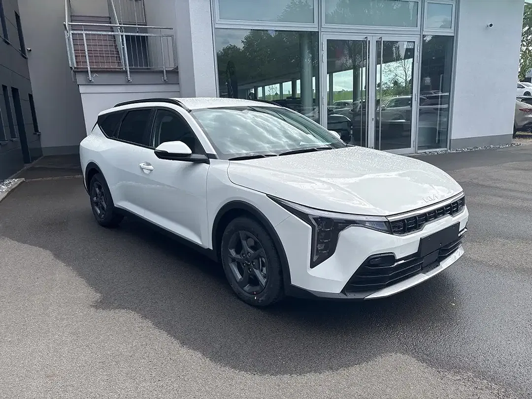 Kia K4 - Thumbnail 2