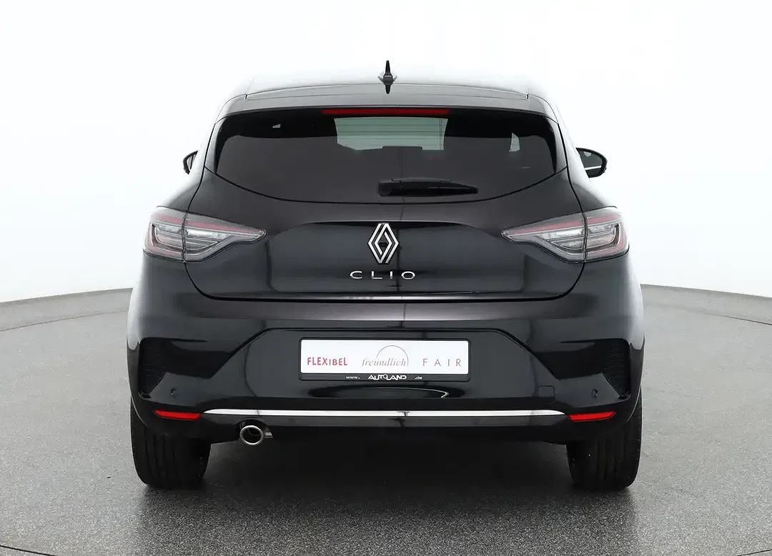 Renault Clio - Thumbnail 3