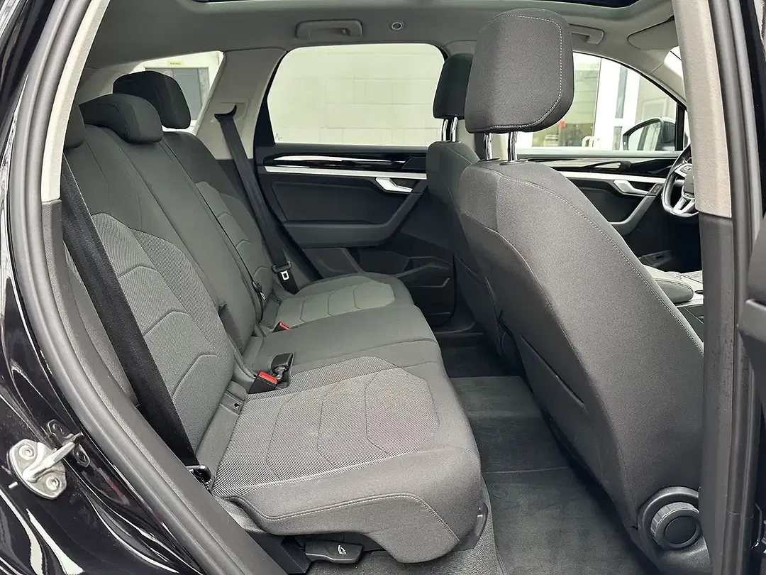 Volkswagen Touareg - Thumbnail 11