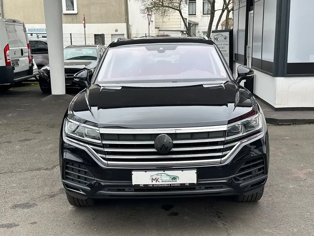 Volkswagen Touareg - Thumbnail 2
