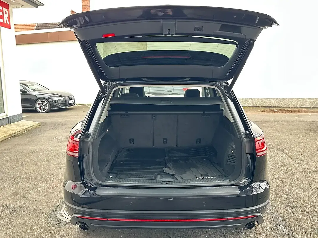 Volkswagen Touareg - Thumbnail 7