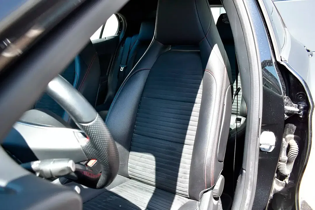 Mercedes-Benz GLA 180 - Thumbnail 11