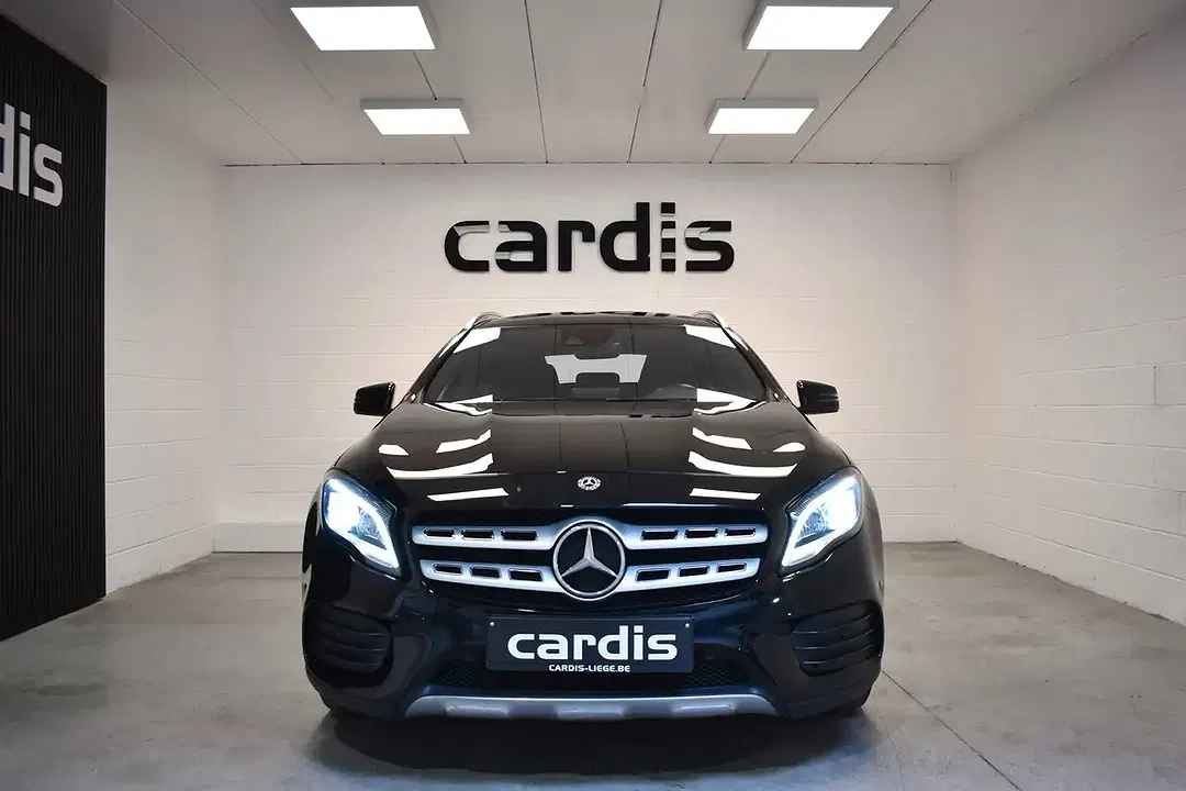 Mercedes-Benz GLA 180 - Thumbnail 3
