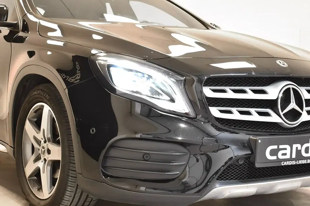 Mercedes-Benz GLA 180 - Thumbnail 4