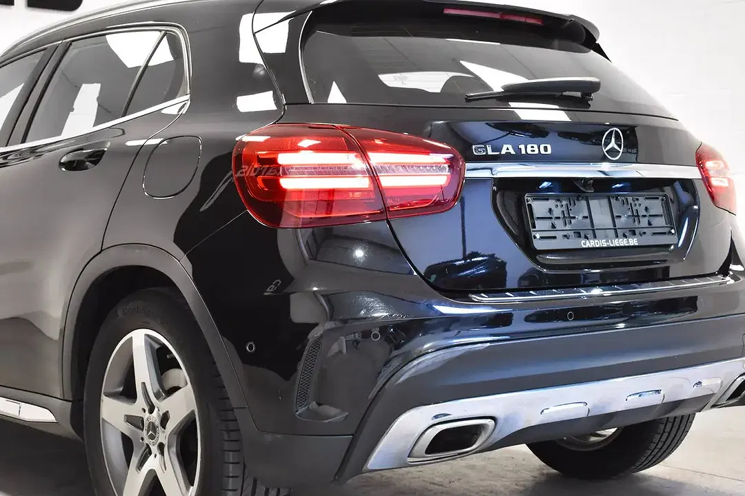 Mercedes-Benz GLA 180 - Thumbnail 9
