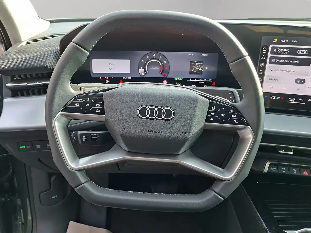 Audi Q3 - Thumbnail 13