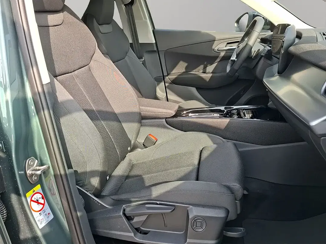 Audi Q3 - Thumbnail 19
