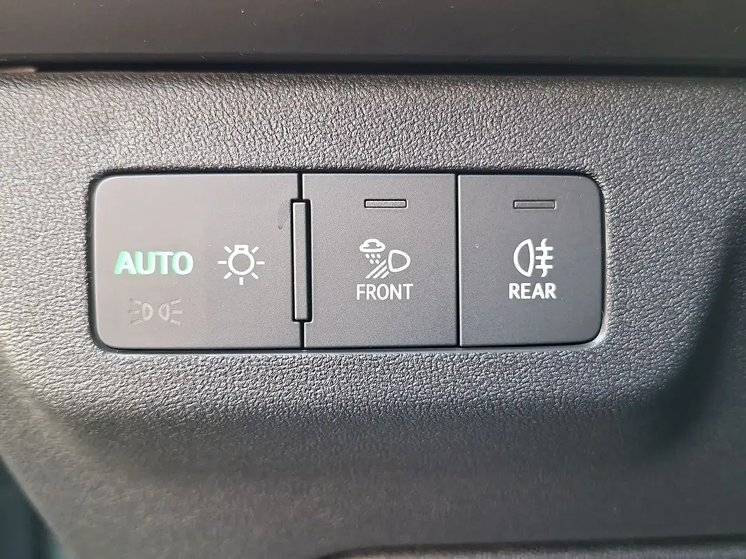 Audi Q3 - Thumbnail 23