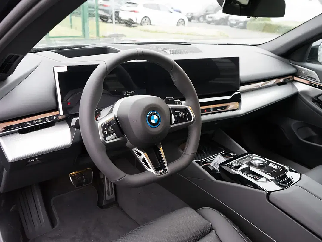 BMW 530 - Thumbnail 10