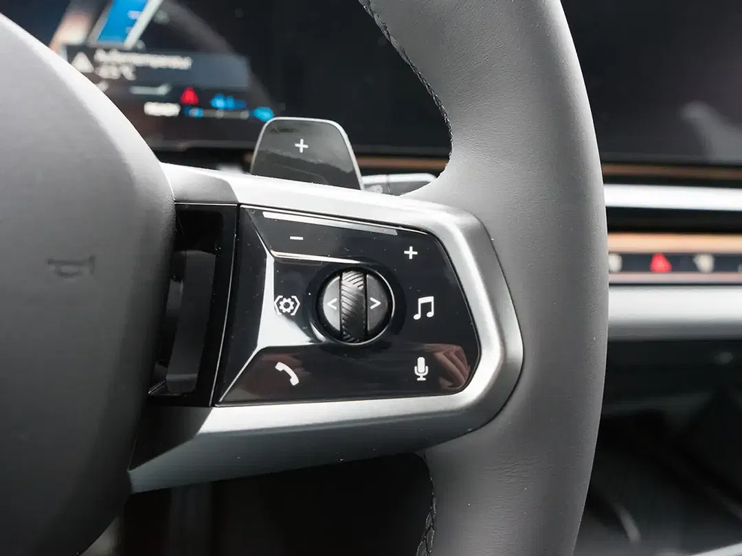 BMW 530 - Thumbnail 13