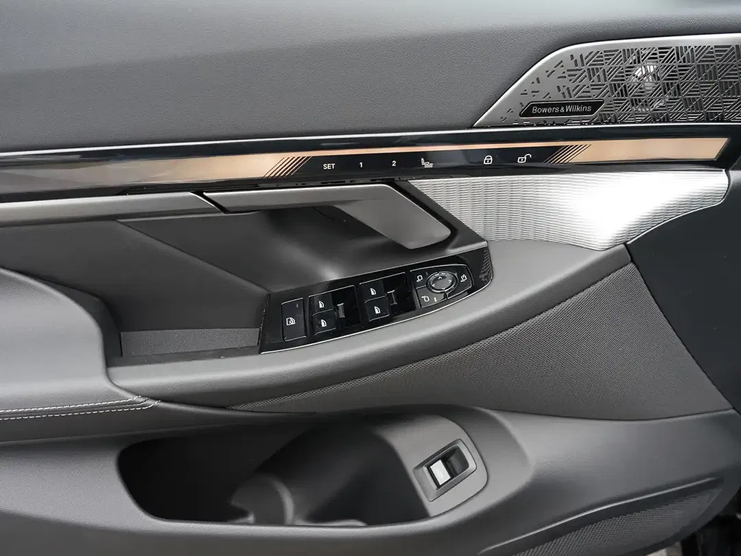 BMW 530 - Thumbnail 9