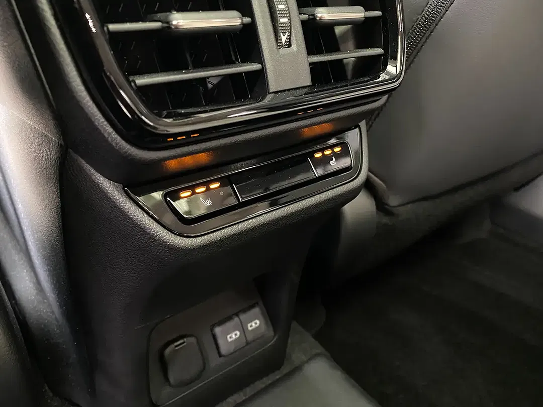 Lexus NX 450h+ - Thumbnail 12