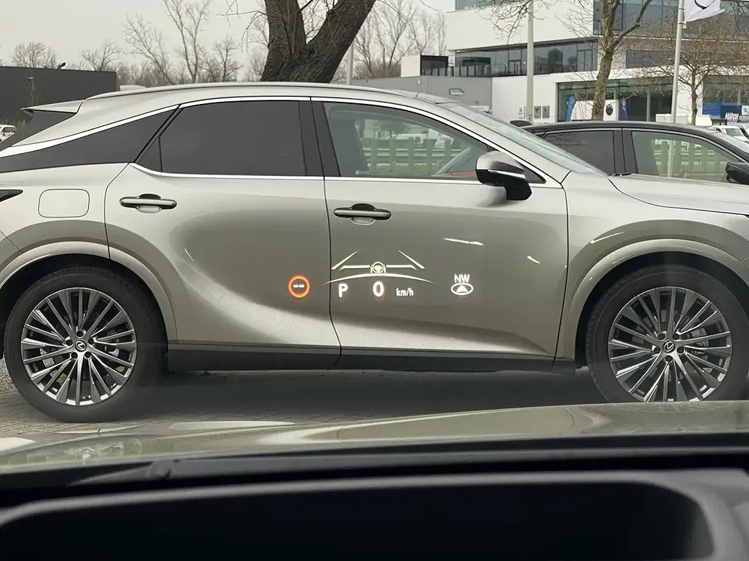 Lexus NX 450h+ - Thumbnail 15